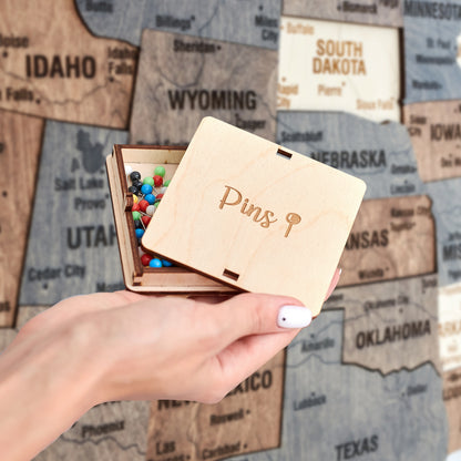 Box with 100 ball push pins